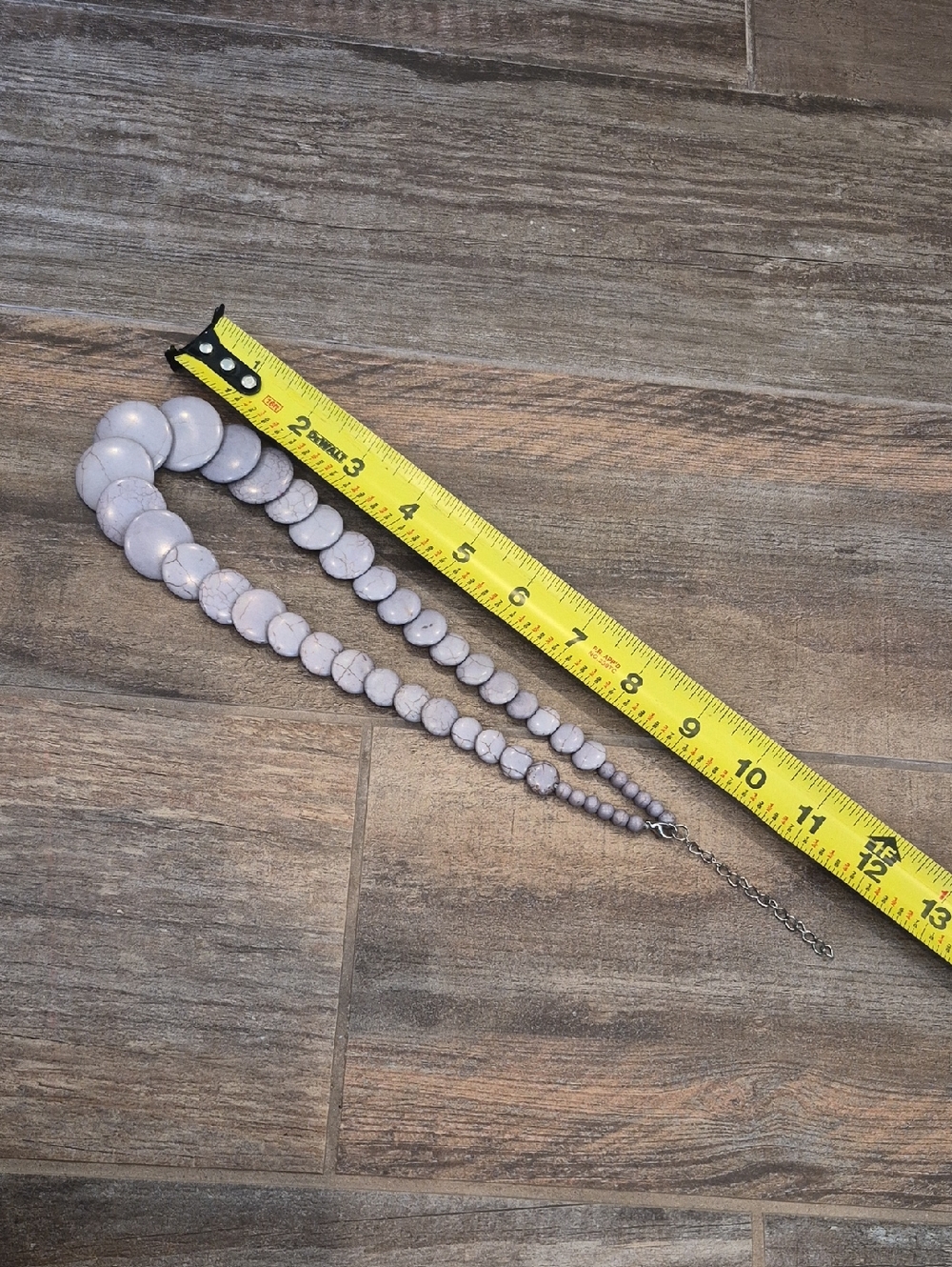 Vtg Grayish Taupe w/ a Hint of Lavender Flat Disc Bead Necklace w/ Extender - Picture 6 of 6